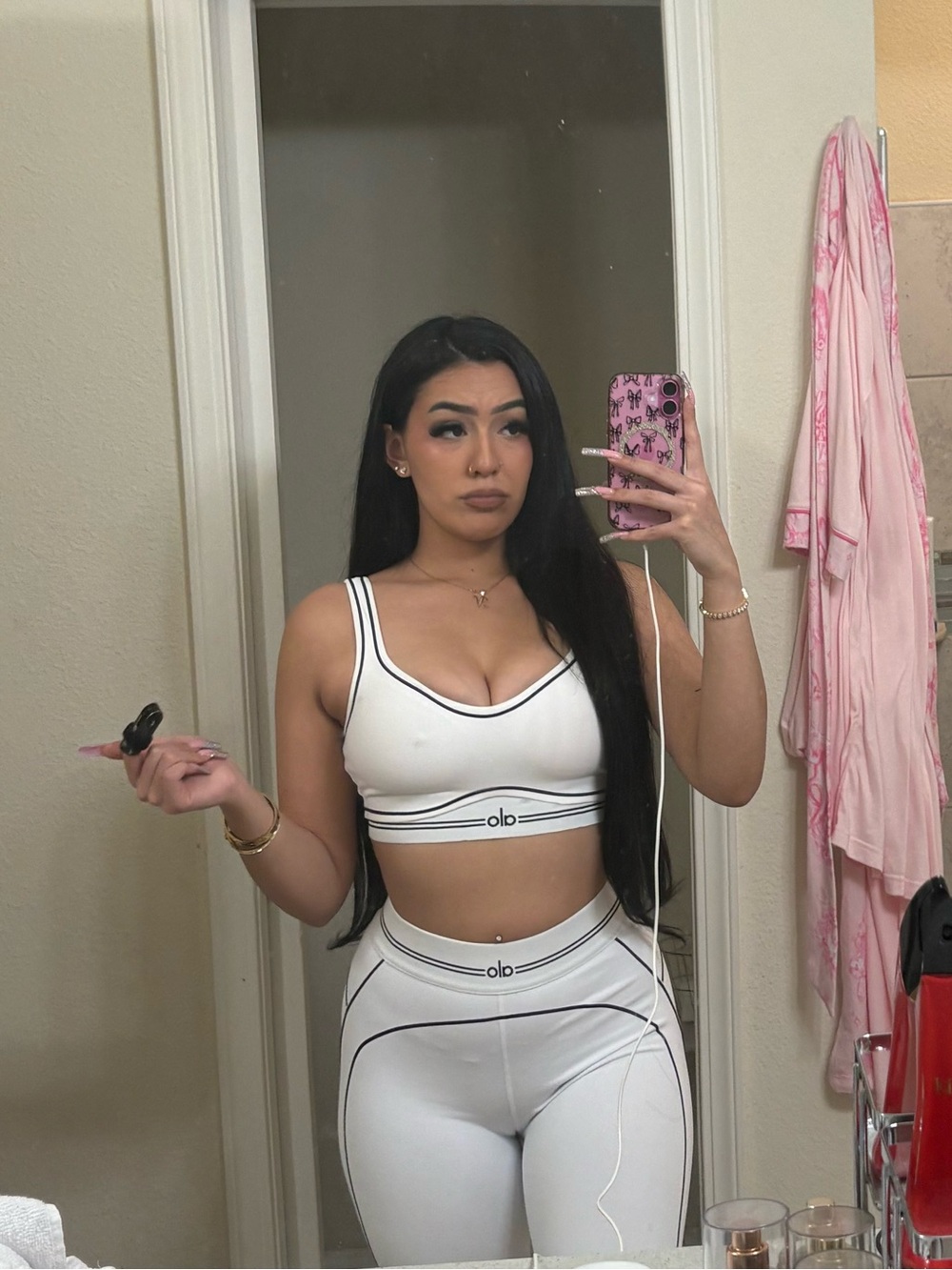 ALO black on white set heart throb
